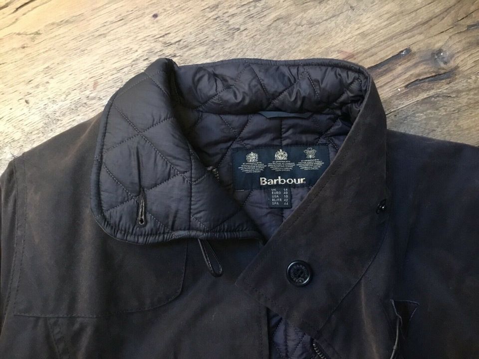 Barbour Damenjacke / UK 14 ca. Gr. M / L1279 Alice Short Duffel in Rendsburg