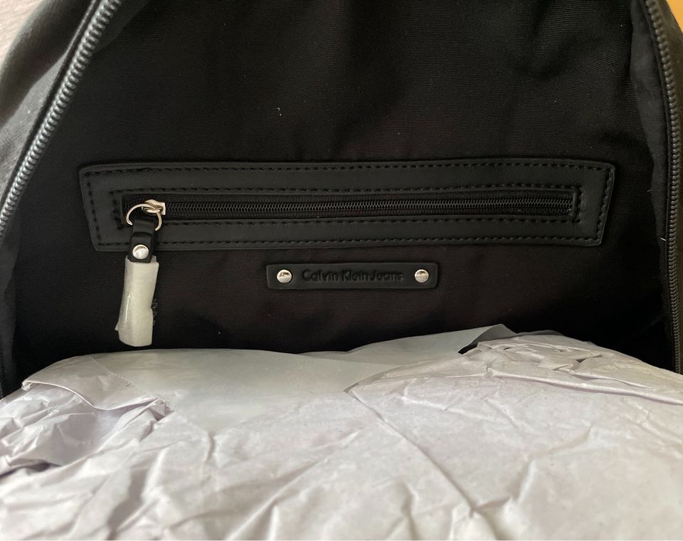 Calvin Klein Rucksack in Neukirchen/Erzgeb