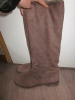 Zara Stiefel Leder Gr 39/ 40 gefüttert Frankfurt am Main - Berkersheim Vorschau