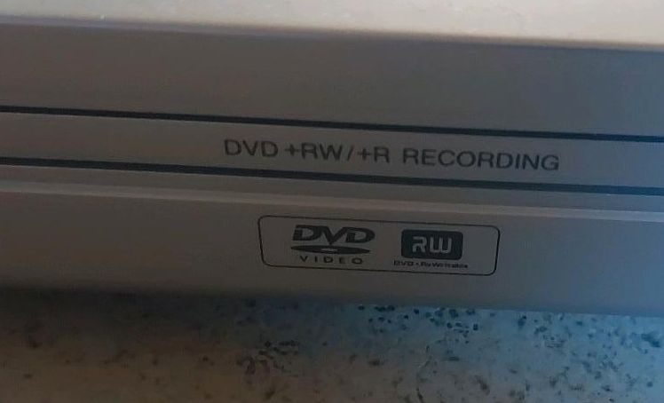 DVD Recorder LG DR7400 in Perkam