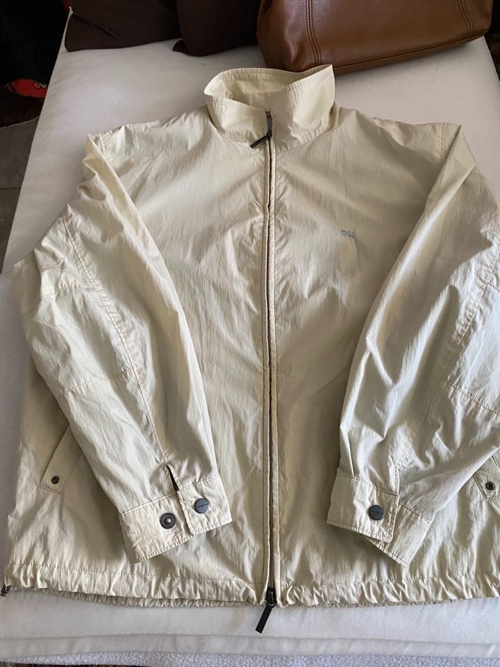 Sommer Jacke Burberry Gr 50 beige Herren Jacke in Saarbrücken