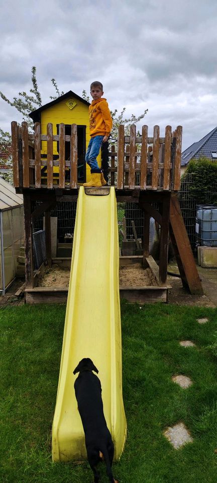 Rutsche vom Spielturm in Willebadessen