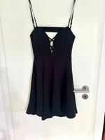Kleid mit tiefem Ausschnitt, Größe L Leipzig - Leipzig, Zentrum Vorschau