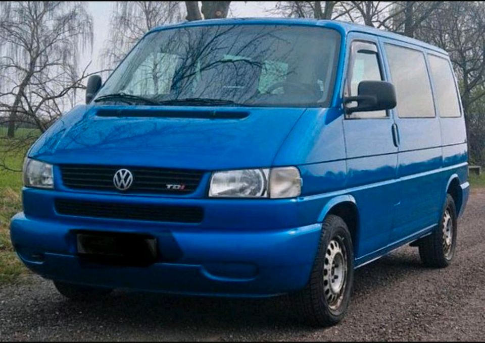 VW T4  Atlantis Technoblau Teile Grill Frontverkleidung in Neuenkirchen