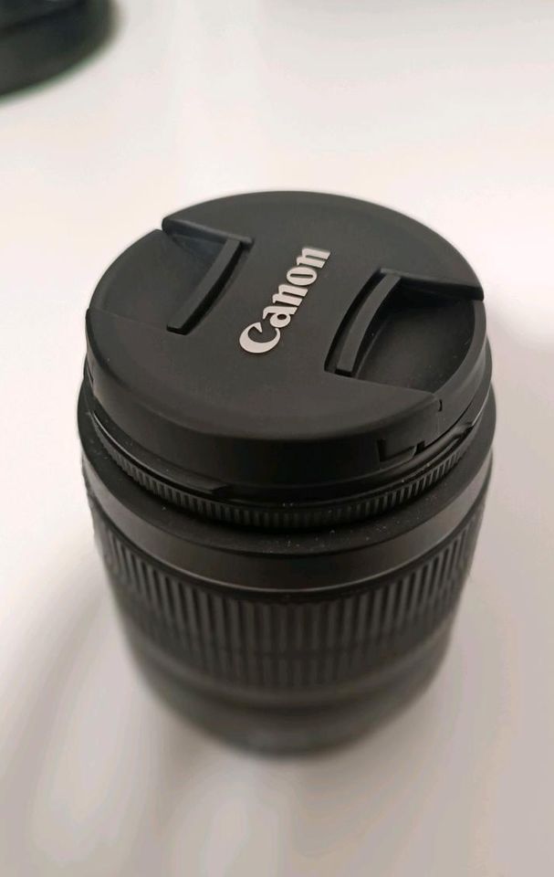 Canon Objektiv EFS 18-55 mm in Dorum