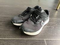 Nike Star Runner Sneaker Schuhe Jungen Gr. 33,5 Nordrhein-Westfalen - Langenfeld Vorschau