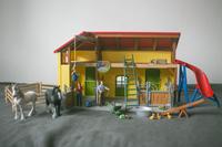 Schleich Farm World Bauernhof / Pferdestall 42485 Nordrhein-Westfalen - Iserlohn Vorschau