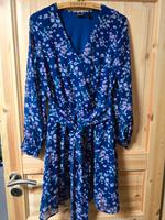 Chiffon Kleid Sommer Frühling blau rosa Kirsch Blüten S 36 Wickel Niedersachsen - Bad Eilsen Vorschau