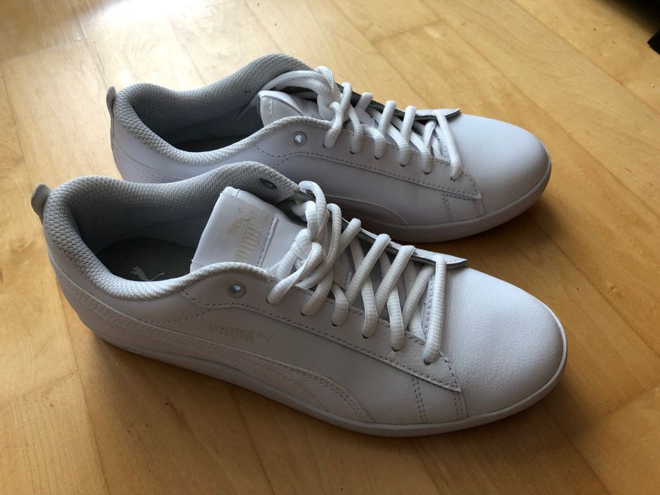 PUMA Smash v2 Leder Damen Sneaker Gr. 37,5 weiß in Kr. München -  Oberhaching | eBay Kleinanzeigen ist jetzt Kleinanzeigen