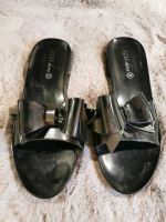 Badelatschen Badeschuhe schwarz Schleife Gr. 40 München - Altstadt-Lehel Vorschau