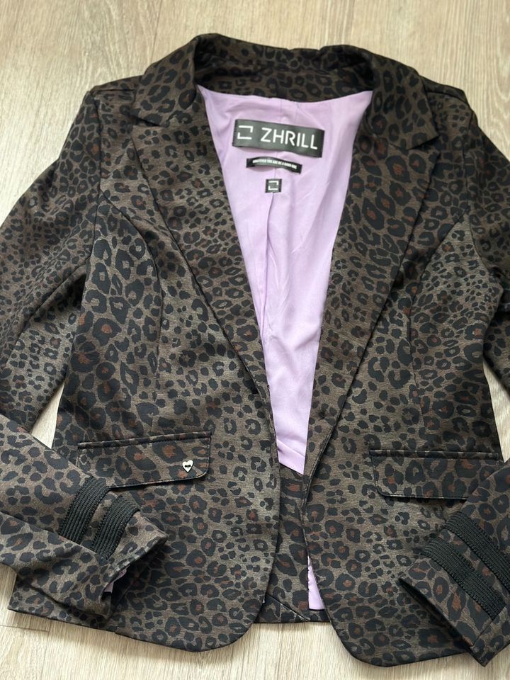 Zhrill Blazer in Herne