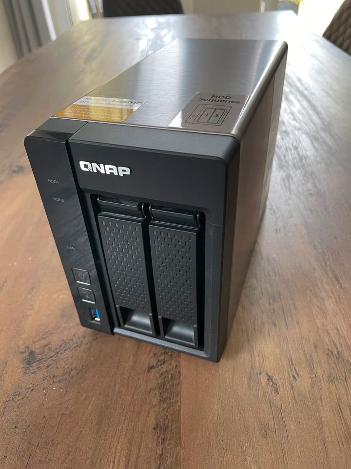 NAS QNAP NAS TS-253A 4Gb RAM + 2x2TB in Fulda