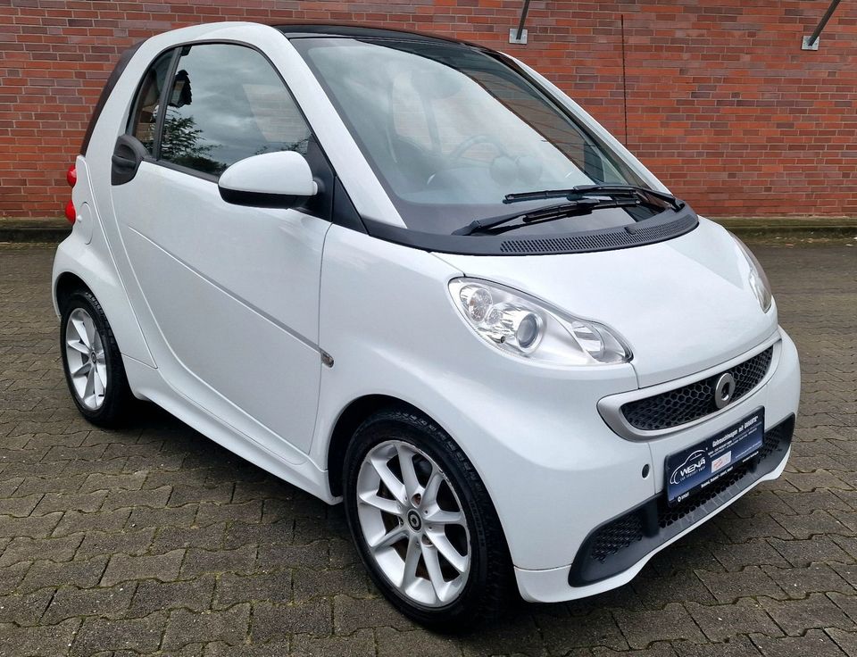 Smart ForTwo electric drive/Panorama/Sitzheizung/Klima in Herne