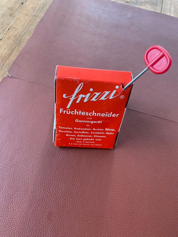 Frizzi Früchteschneider Garniergerät Vintage OVP in Achern