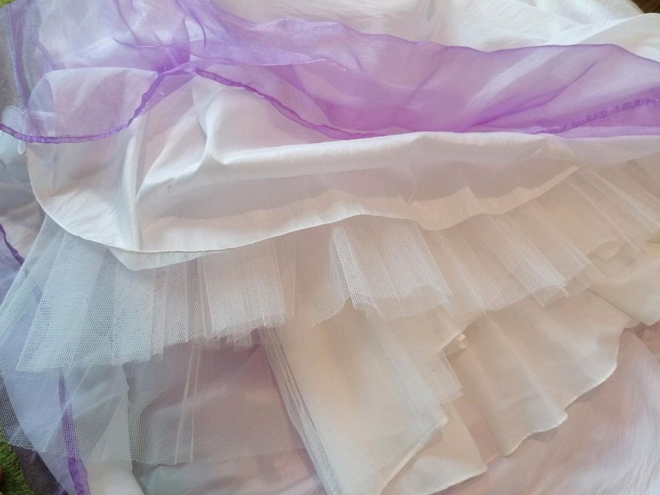 Hochzeitskleid, Brautkleid weiß, lila, flieder Gr 48 Magic Bride in Radeberg