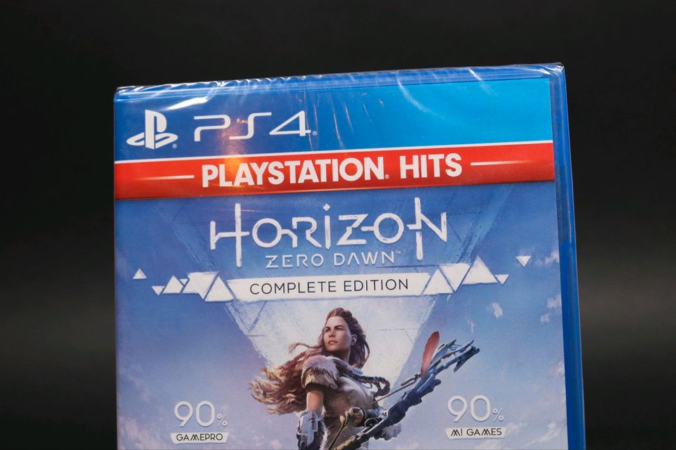 Neu & Sealed Horizon Zero Down Complete Edition PS4 PS 4 in Neumünster