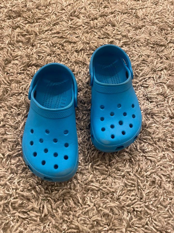 Crocs c10/11 Sandale badelatschen hausschuhe Crocs 27/28 Türkis in Weyhe