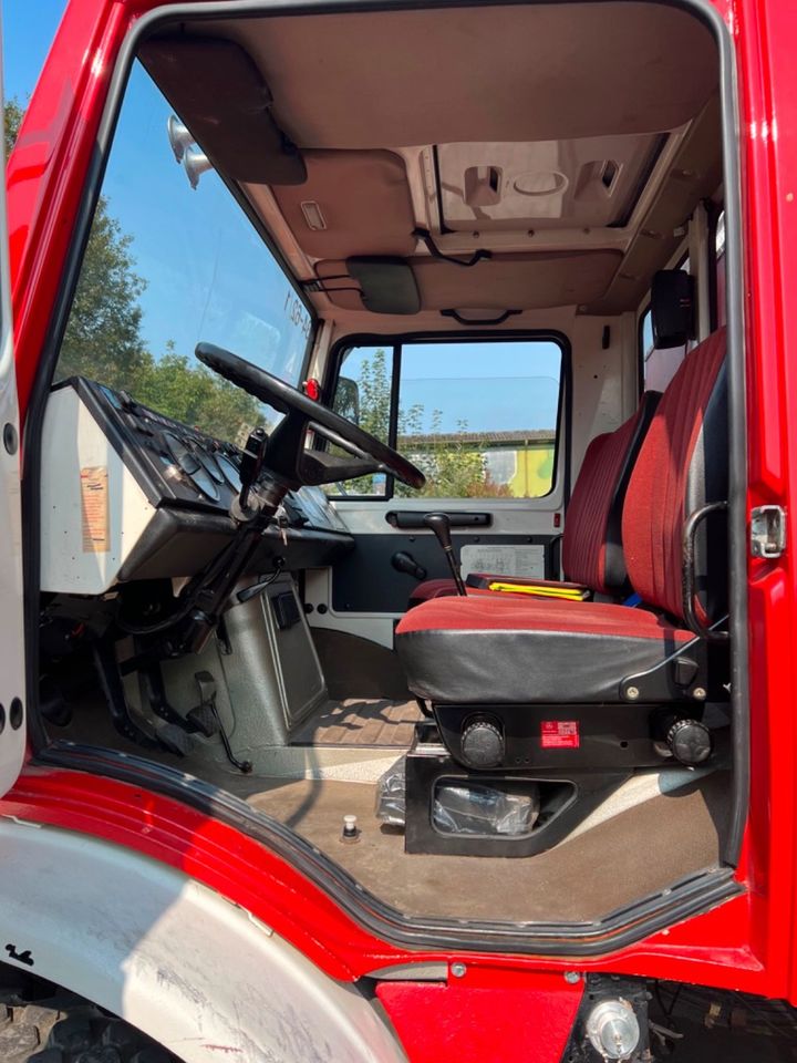 Unimog U1300 L inkl. Stromerzeuger, 5 To. Winde & Lichtmast in Soest