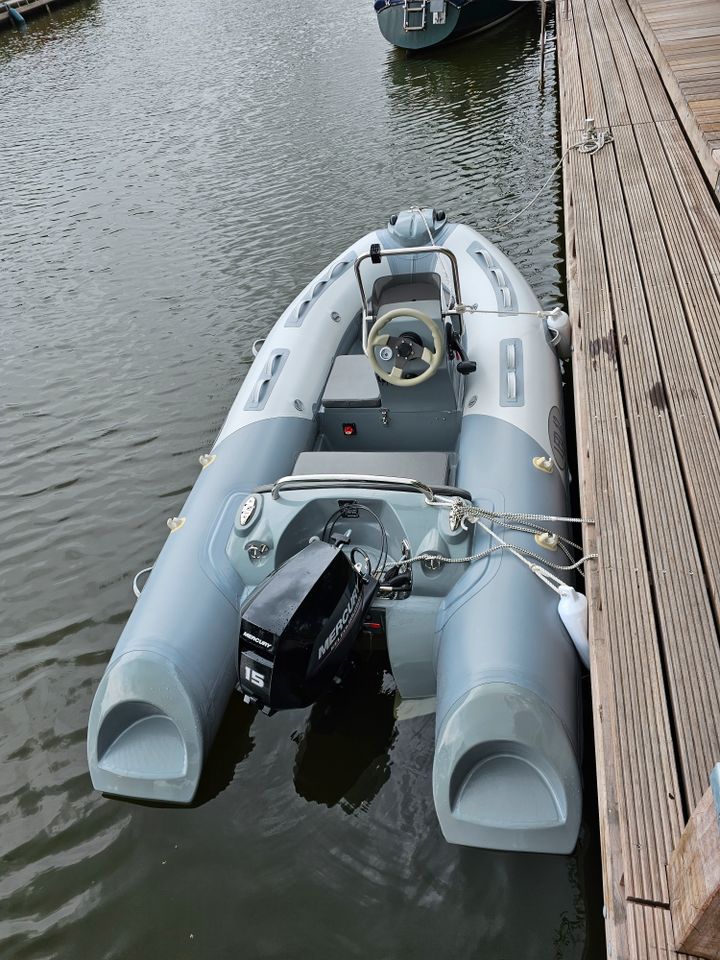 Motorboot, Festrumpf, Hypalon, Mercury 15/20PS, LED12, RIB, 3,60M in Spenge