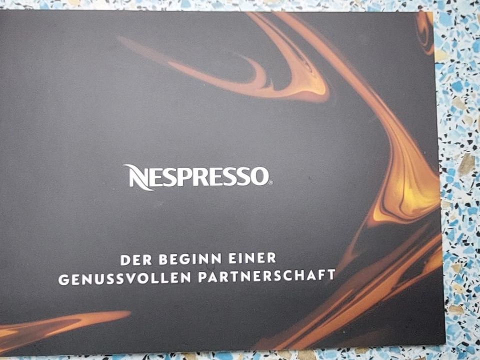 Nespresso Vertuo DeLonghi Kaffeemaschine in München