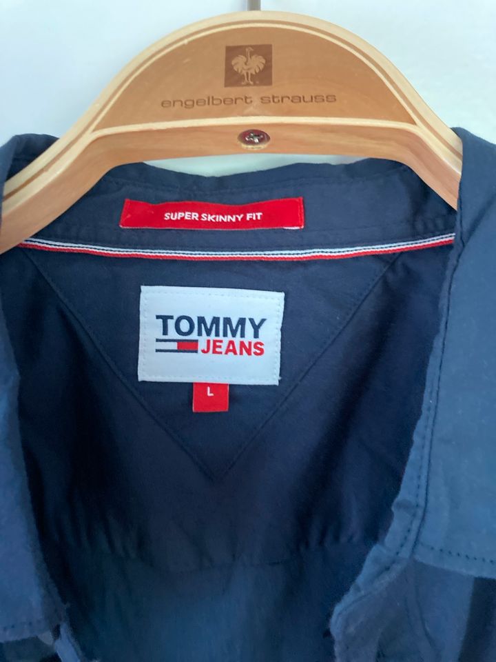 Tommy Hilfiger Hemd neu langarm Gr. L super skinny fit in Königs Wusterhausen