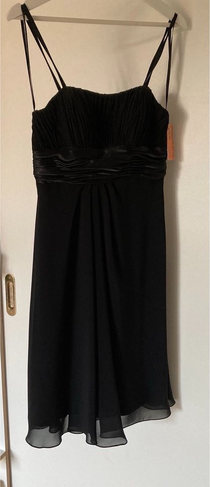 Abendkleid Ballkleid/ schwarzes Trägerkleid 36 in Roding