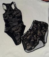 Badeanzug mit Badeshorts Gr. S Camouflage Sachsen-Anhalt - Halberstadt Vorschau