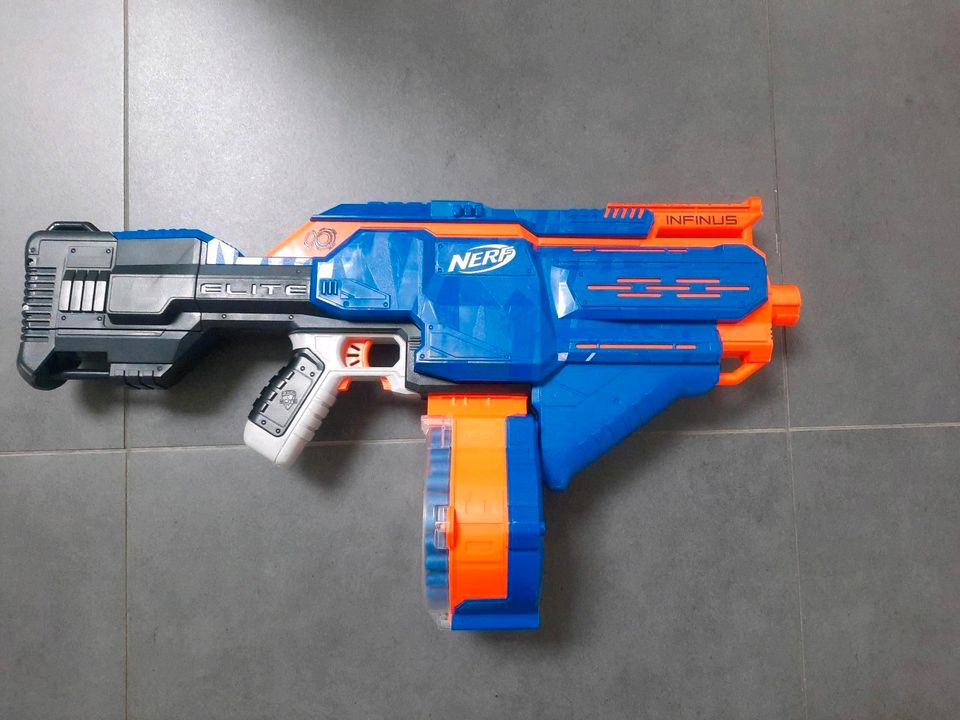 Nerf Infinus Spielzeugblaster in Laaber