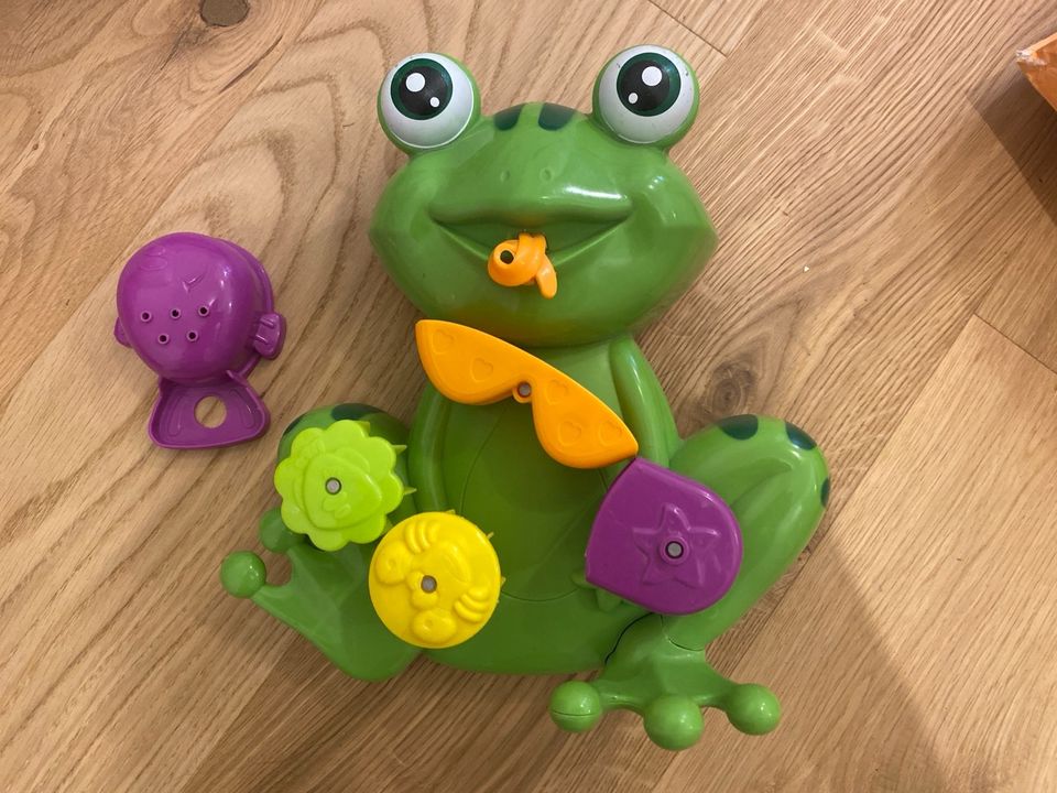 Badewannen Spielzeug Baby Kleinkinder in München