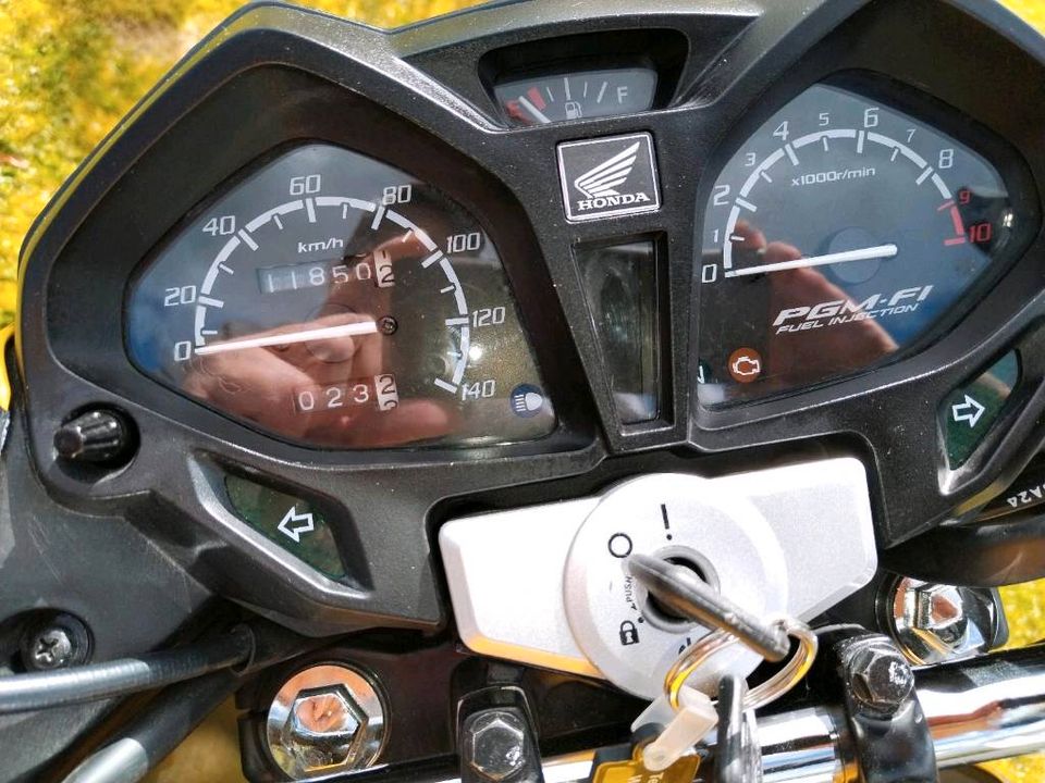 Honda CB125 F Top Zustand in Montabaur