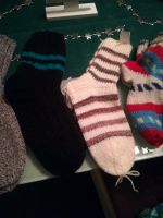 Neu ⛄ Socken Gr. 30- 32 Handarbeit, Puzzlebuch, Spiele Kosmos Leipzig - Burghausen-Rückmarsdorf Vorschau