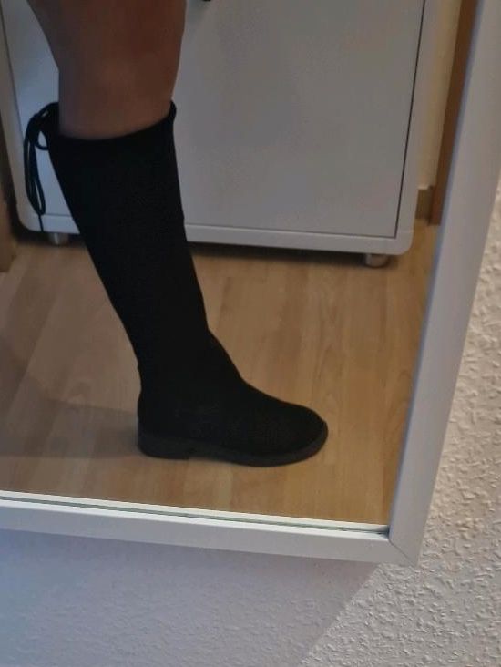 Lange Damen Stiefel, Gr. 38/39, schwarz, zum Kleid, Rock in Queis