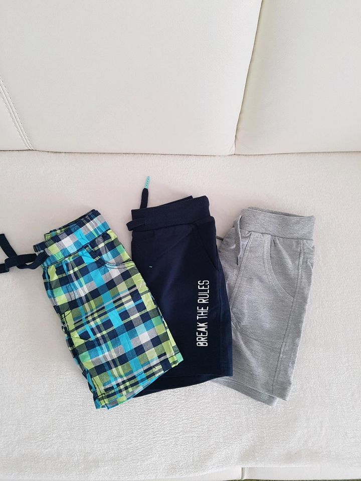 Jungen-shorts,kurze Sommerhose Bermuda von Topolino gr.98 in Nauen