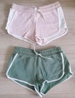 2x H&M Sweatshorts / kurze Hosen Gr. 134 Schwerin - Neumühle- Sacktannen Vorschau