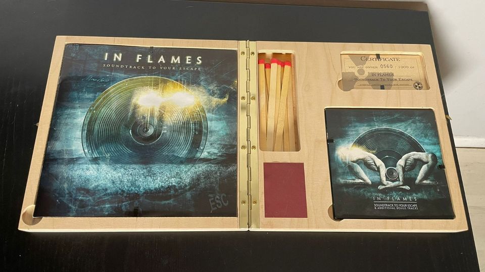 In Flames - Soundtrack To Your Escape Numbered Woodbox Edition in Hamburg