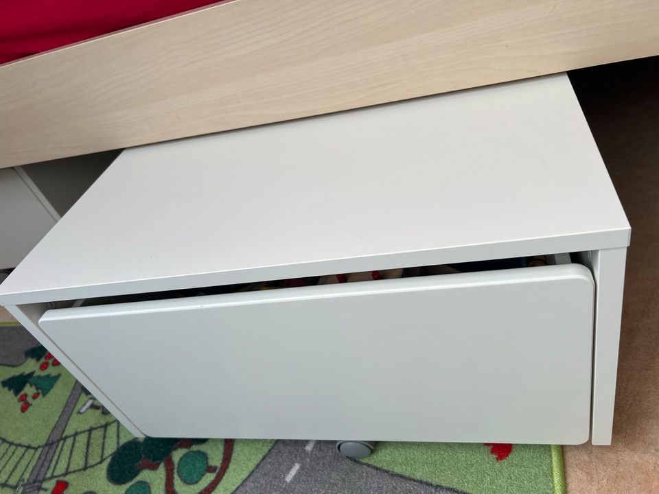 Ikea Kinderbett Släkt 90x200 mit Matratze usw. - Top Zustand - in Naunhof