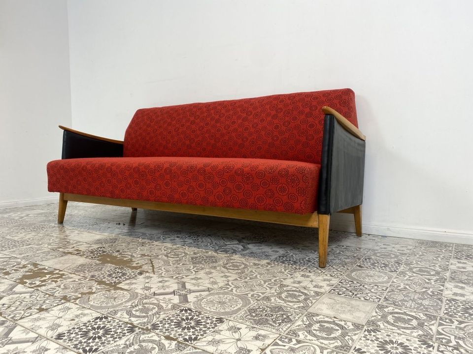 WMK Formschönes & sehr gut erhaltenes Mid-Century Sofa mit besonders hübschem Originalbezug & bequemen Federkernsitz # Couch 3-Sitzer Daybed Sitzgarnitur Sitzgruppe Vintage Retro Rockabilly 50er 60er in Berlin