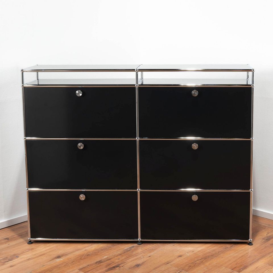 USM Haller Sideboard schwarz 3OH - Glas-Tablare - 6 Klappen in Griesheim