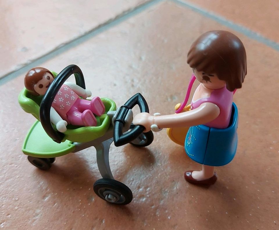 Playmobil,  Mütter mit Kinderwagen in Burgkirchen