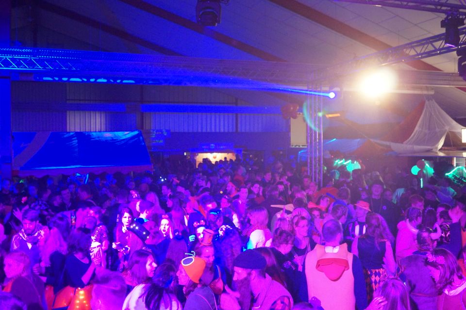 DJ für Hochzeiten | Geburtstage | Firmenevents | Partys in NRW in Duisburg