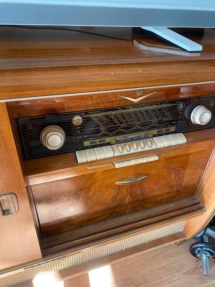 Radio Schrank Sideboard Grundig Vintage in Frankfurt am Main
