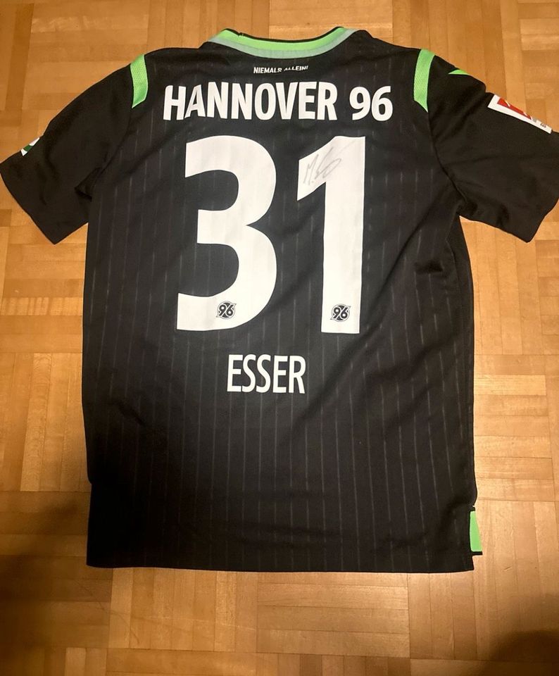 Hannover 96 Trikot Unterschrieben in Laatzen