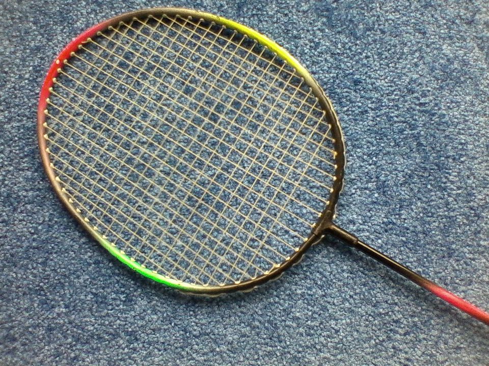 Schläger – Badminton – Federball – 1 Badmintonschläger – in Adlkofen
