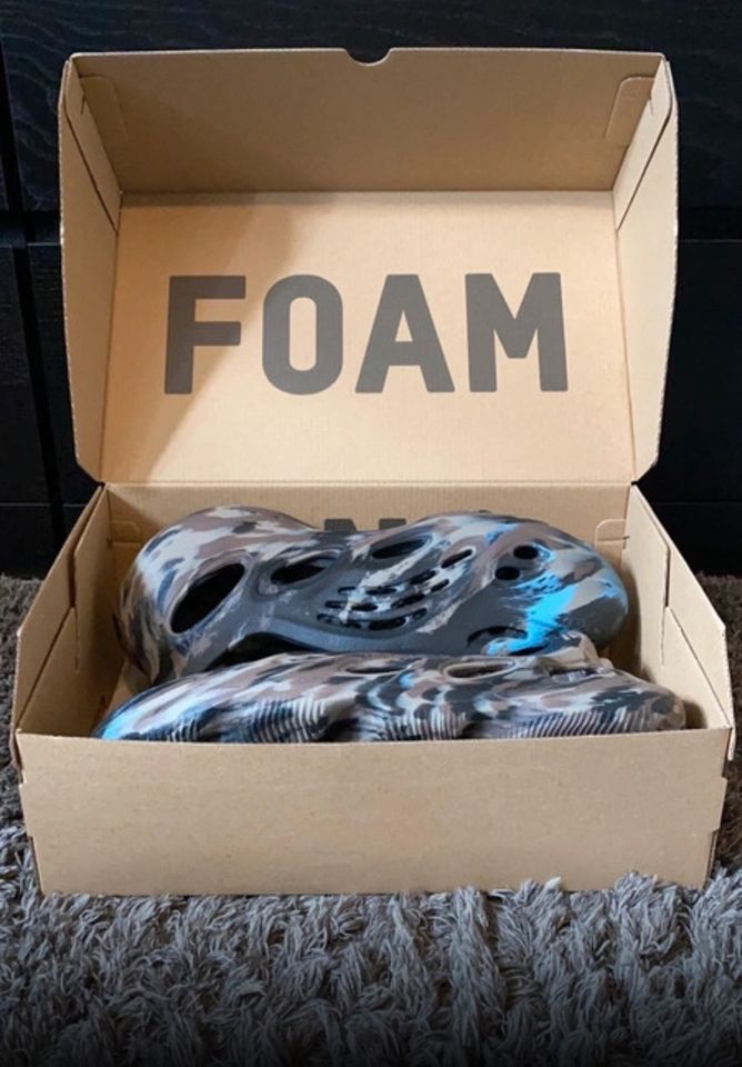 Adidas Yeezy Foam RNR Cinder Größe 11 in Schmoelln