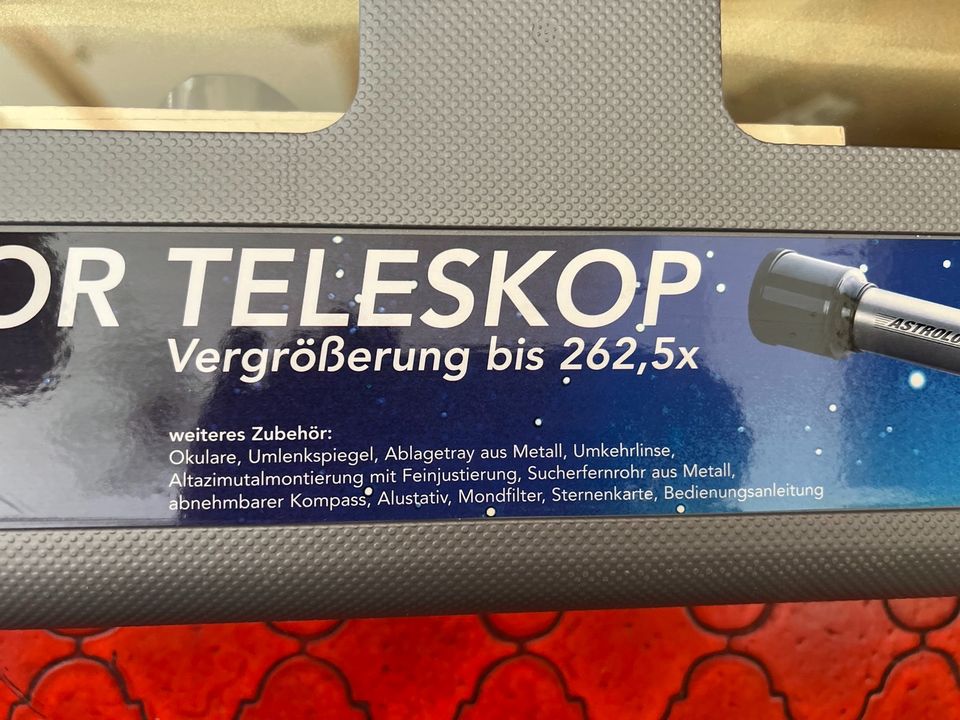 Refraktor Teleskop 506 Vergr. bis 262,5x in Berlin