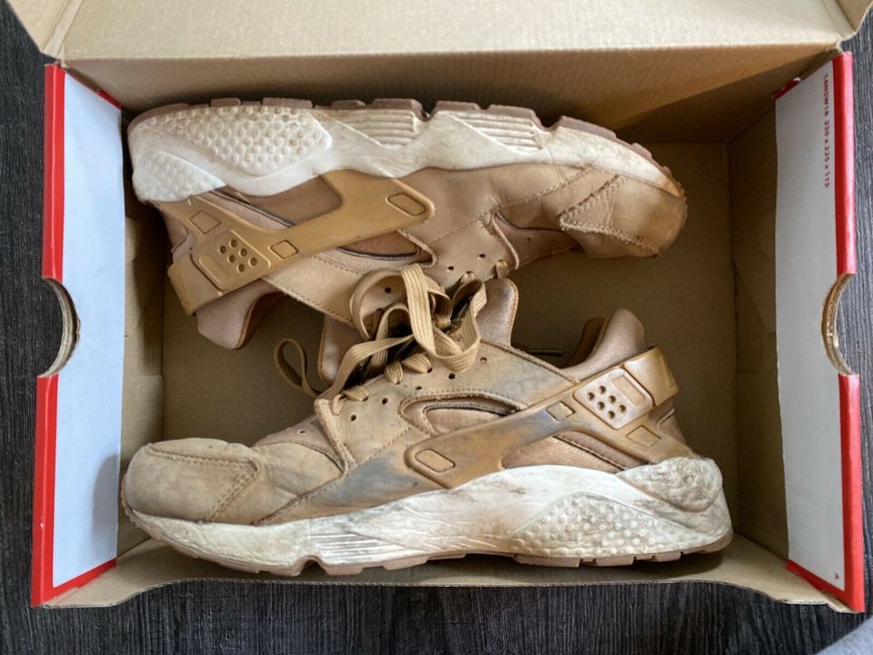 Nike Air Huarache Gr 43 in Schallstadt