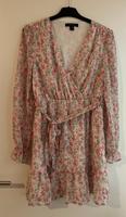 Kleid mit Blumen Muster gr. 38 Nordrhein-Westfalen - Eschweiler Vorschau