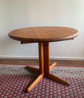 Korup 1970er Danish Design runder holz Tisch Düsseldorf - Friedrichstadt Vorschau