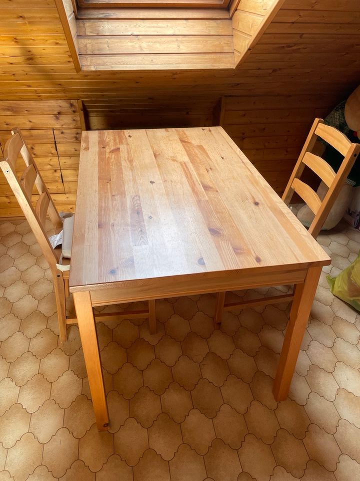 Ikea Tisch und 2 Stühle Jokkmokk (Müsste schnell weg) in Bayreuth