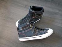 CONVERSE CHUCKS CHUCK TAYLOR GR. 37.5 SCHWARZ NEON Nordrhein-Westfalen - Altena Vorschau